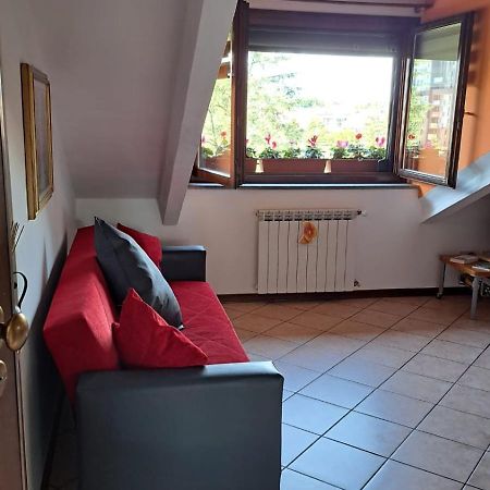 Casa Paola - Stazione 400 Mt - Free Wifi Lägenhet Arcore Exteriör bild