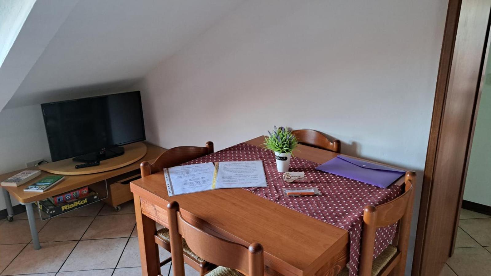Casa Paola - Stazione 400 Mt - Free Wifi Lägenhet Arcore Exteriör bild